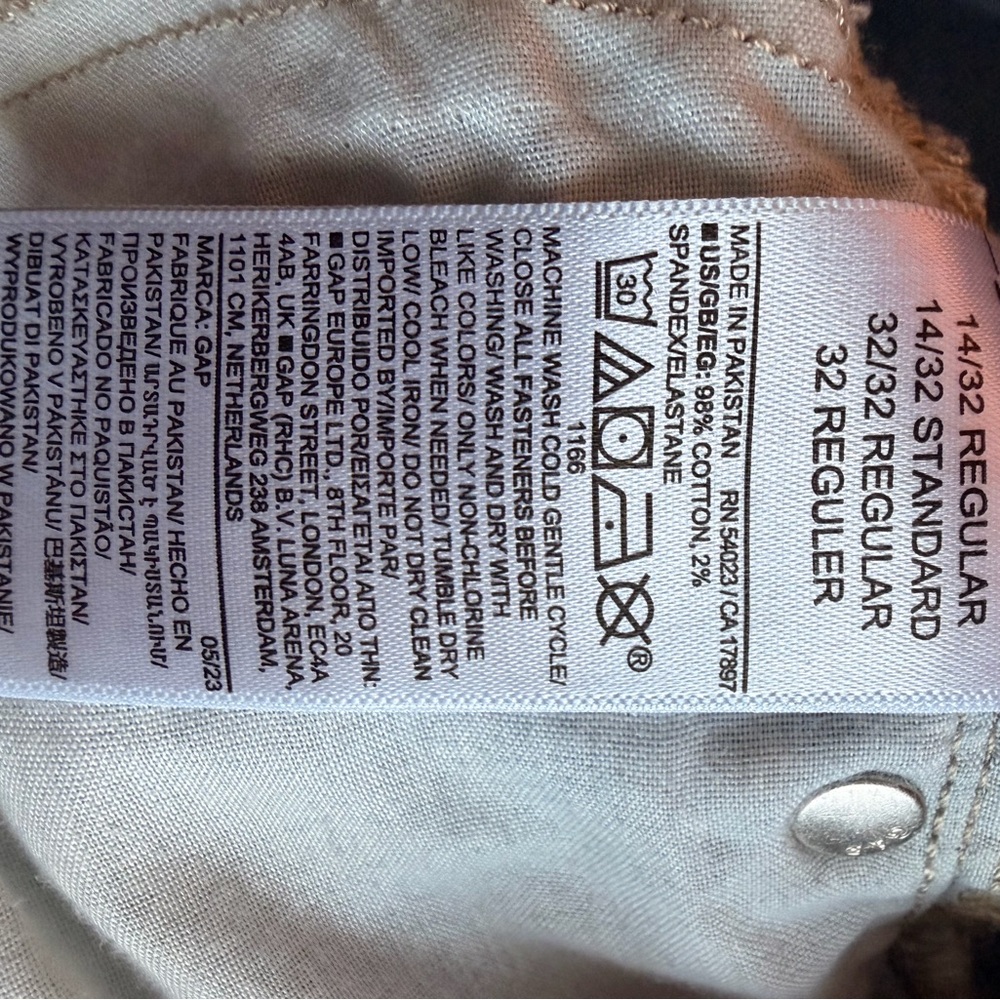 GAP High Rise Blue Jeans - Picture 5 of 5